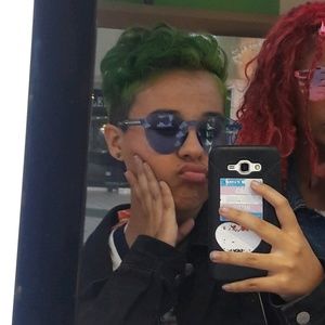 Meet your Posher, Kayana